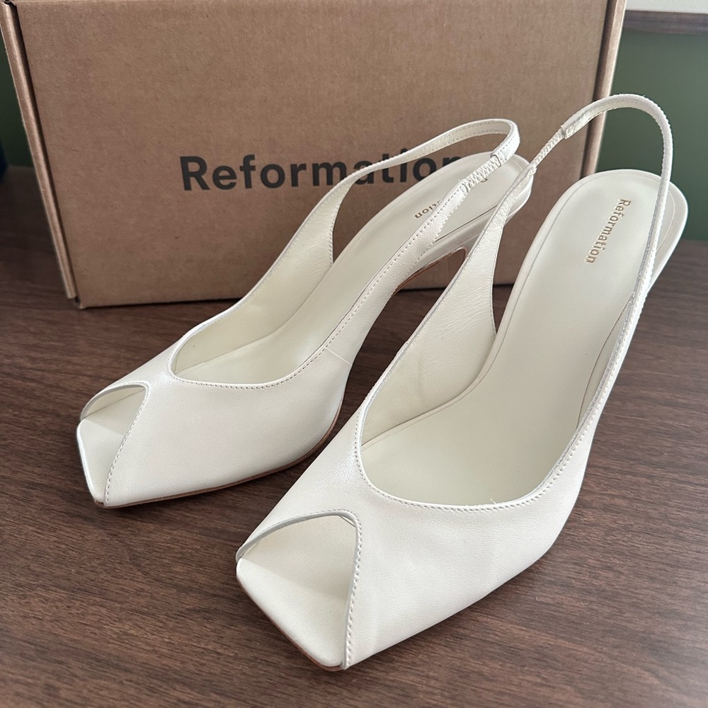 NWT Reformation Eugenie Slingback Heel Ivory - Size 8.5
